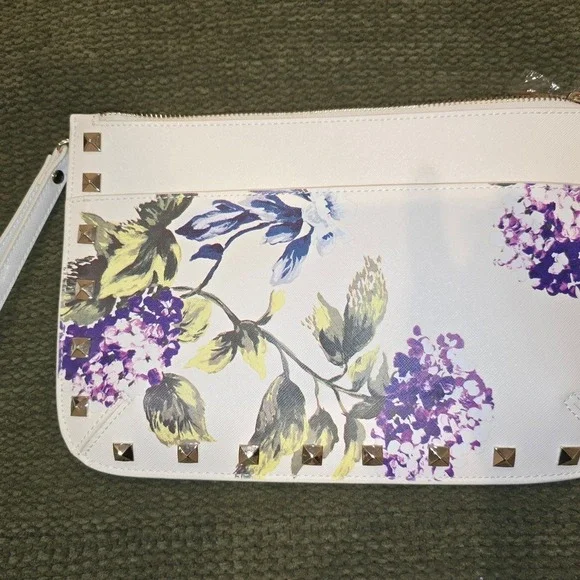 White House Black Market  Spring  Floral Easter Church Wedding‎ Hydrenga Clutch - Picture 2 of 10